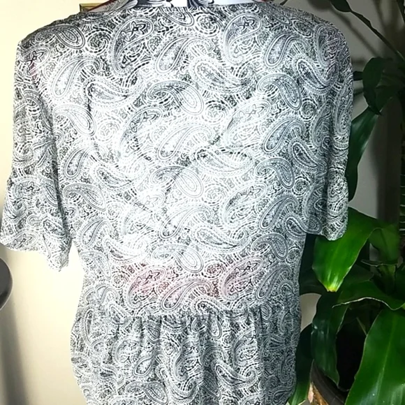 J. Crew, 0142, Paisley top, 100% silk,Size S - Picture 2 of 8